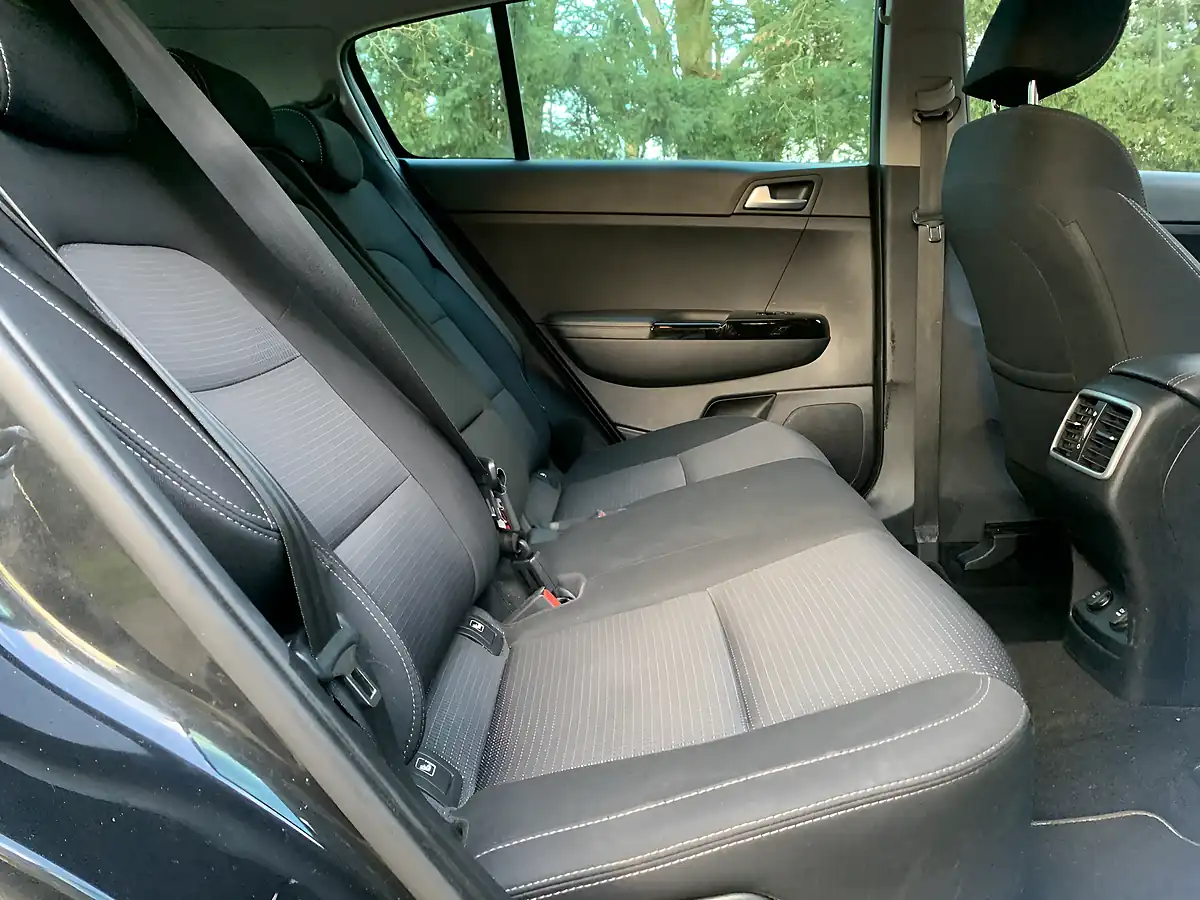 Used 2019 Kia Sportage 2 Black - Interior and Exterior details 18