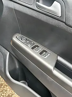 Used 2019 Kia Sportage 2 Black - Interior and Exterior details 16