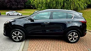 Used 2019 Kia Sportage 2 Black - Interior and Exterior details 10