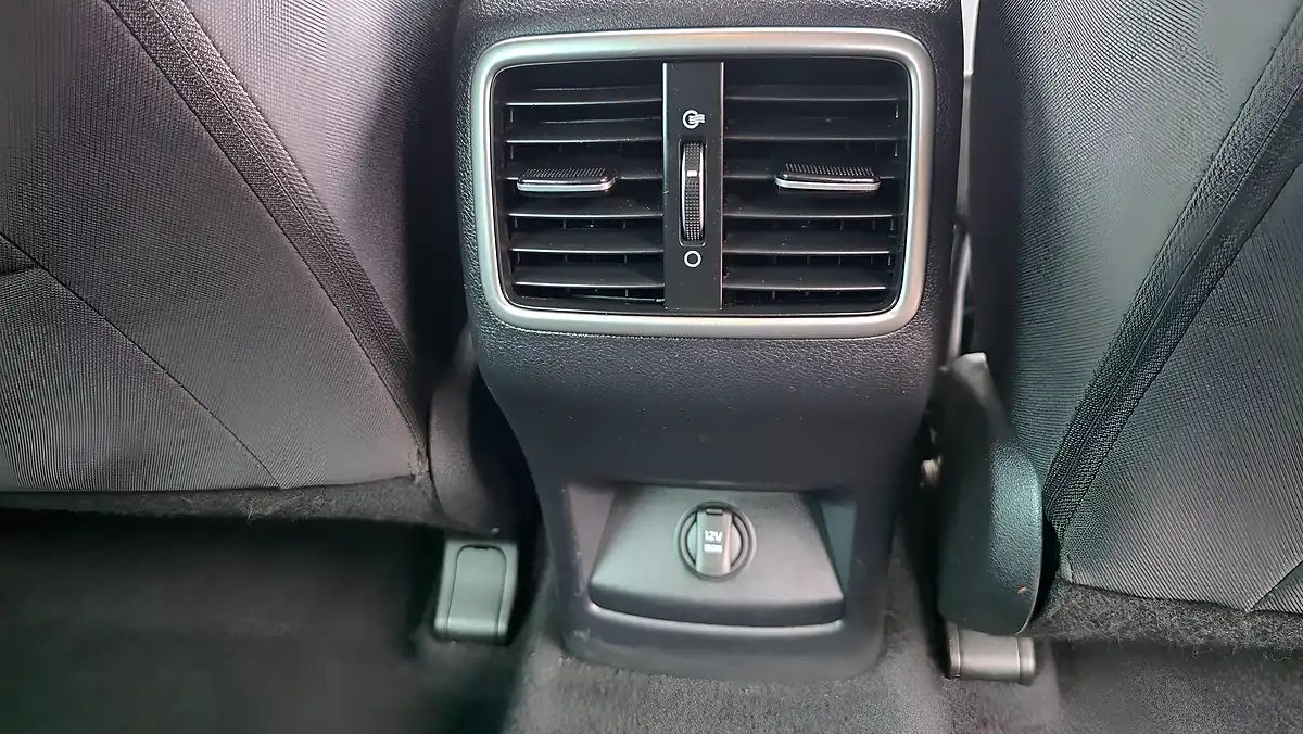 Used 2019 Kia Sportage 2 Black - Interior and Exterior details 15
