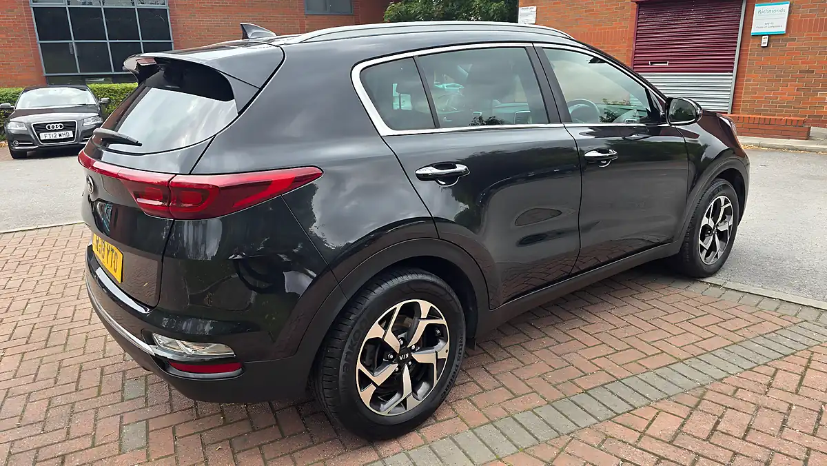 Used 2019 Kia Sportage 2 Black - Interior and Exterior details 8