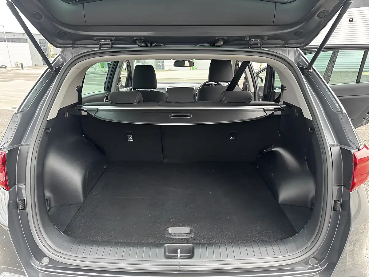 Used 2019 Kia Sportage 2 Grey - Interior and Exterior details 15