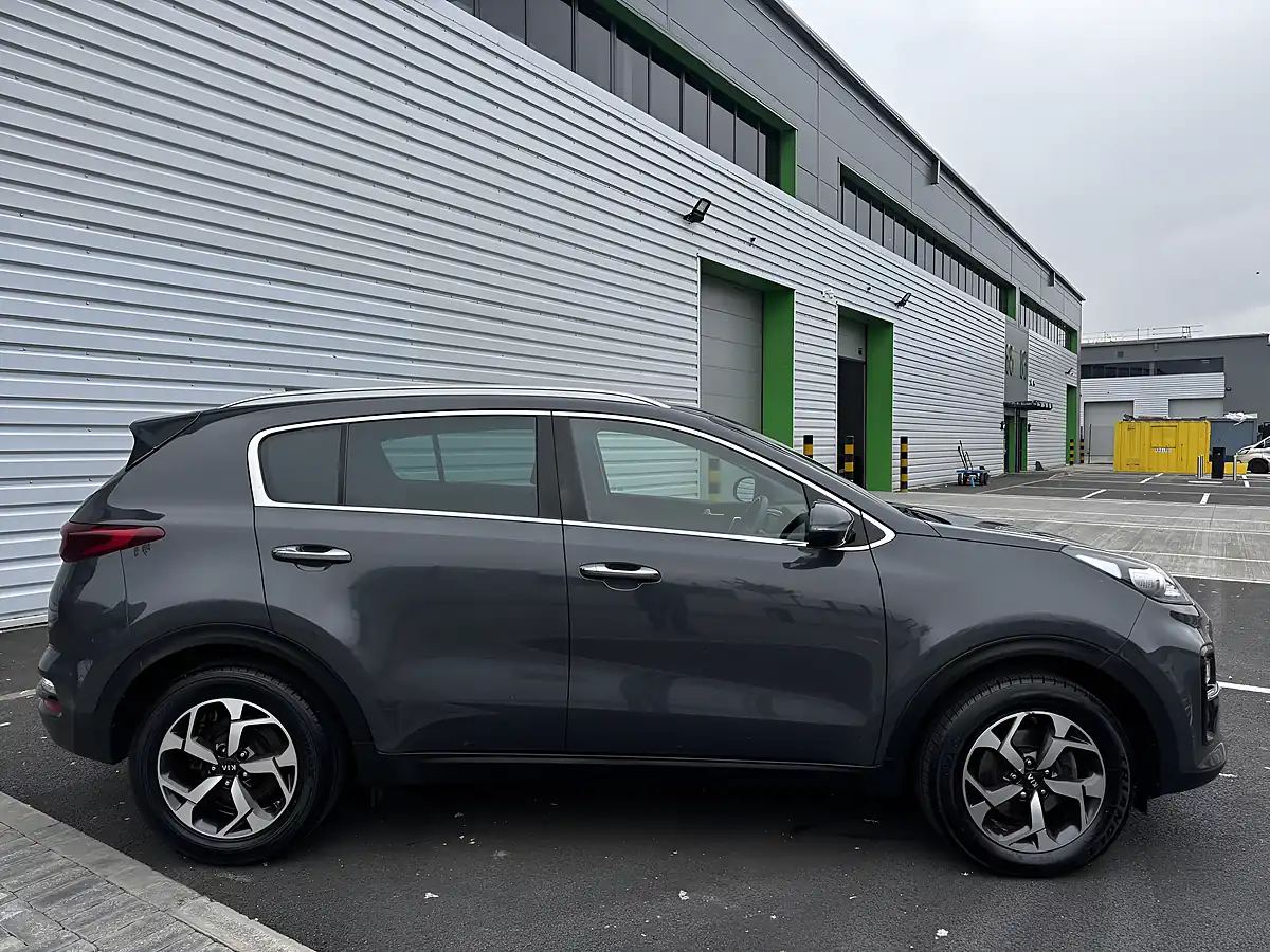 Used 2019 Kia Sportage 2 Grey - Interior and Exterior details 6
