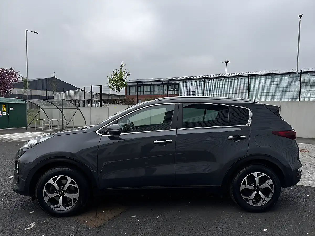 Used 2019 Kia Sportage 2 Grey - Interior and Exterior details 7