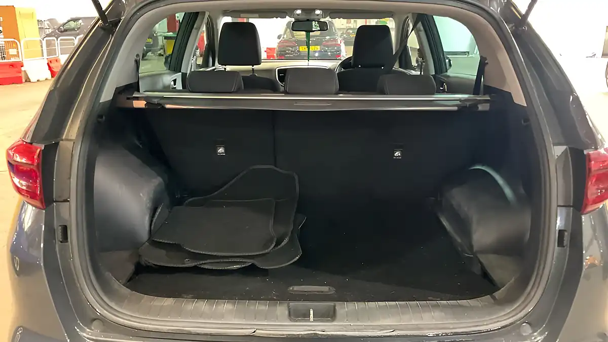Used 2019 Kia Sportage 2 Grey - Interior and Exterior details 19