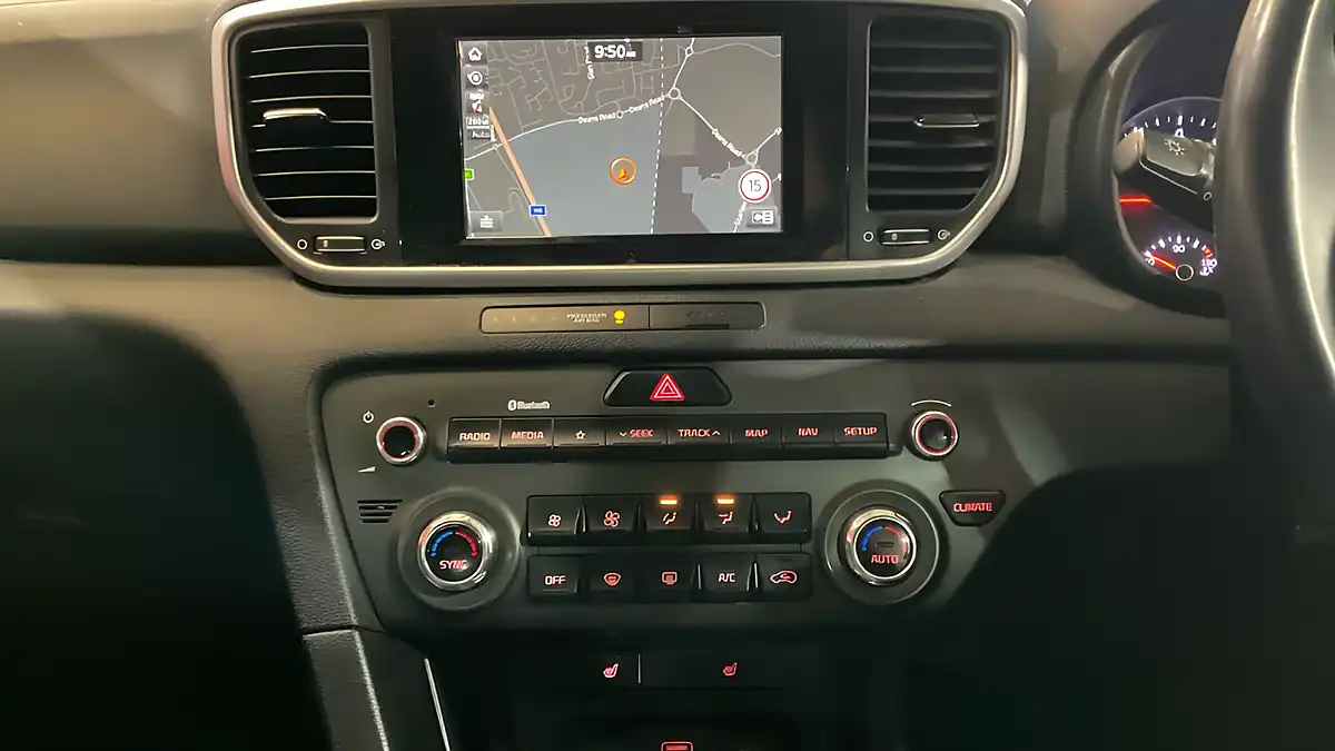 Used 2019 Kia Sportage 2 Grey - Interior and Exterior details 8
