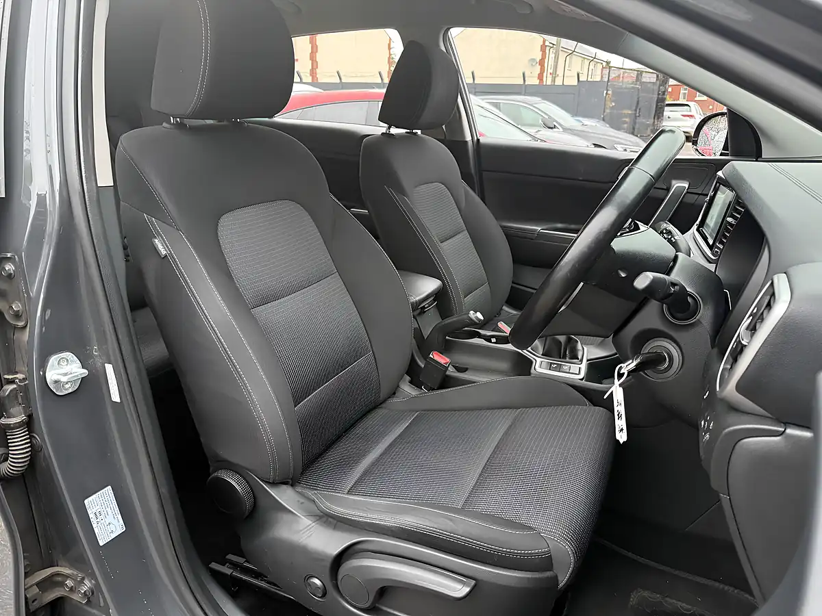 Used 2019 Kia Sportage 2 Grey - Interior and Exterior details 12