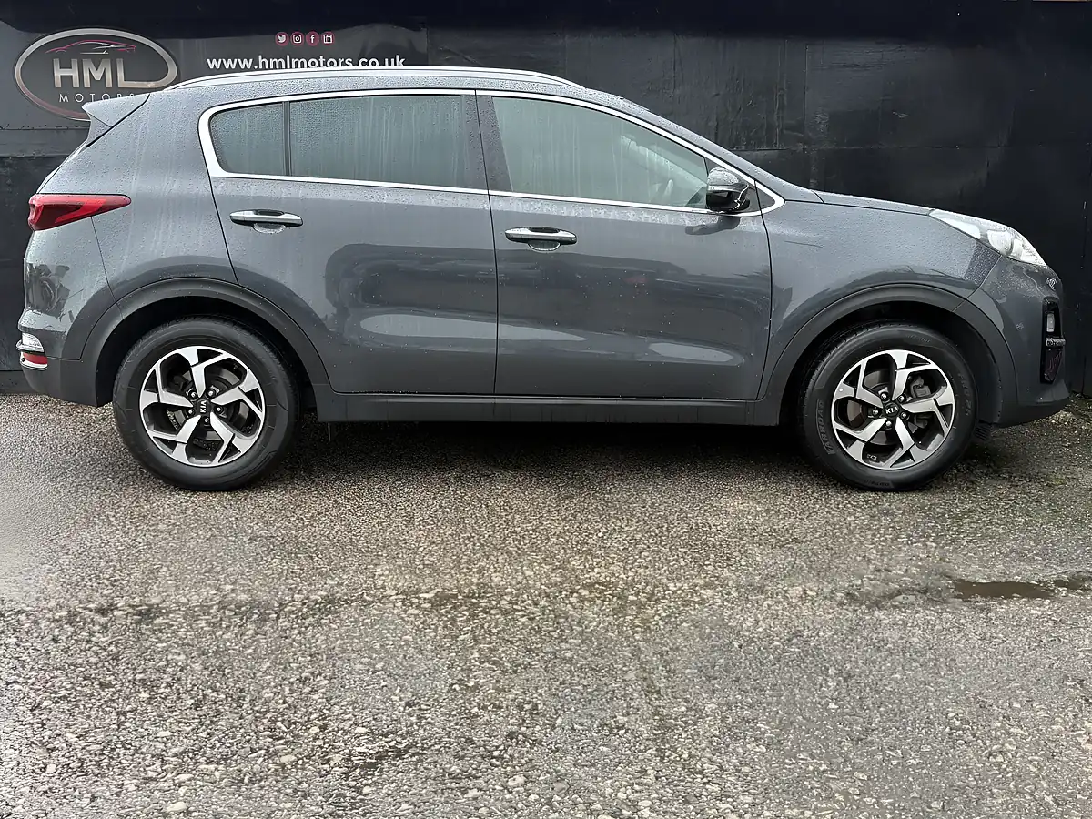 Used 2019 Kia Sportage 2 Grey - Interior and Exterior details 6