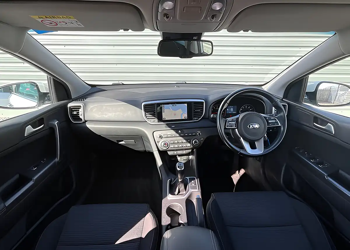 Used 2019 Kia Sportage 2 Isg White - Interior and Exterior details 11