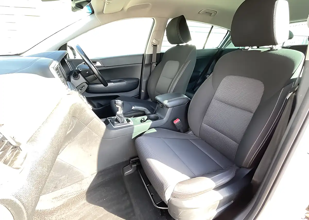 Used 2019 Kia Sportage 2 Isg White - Interior and Exterior details 12