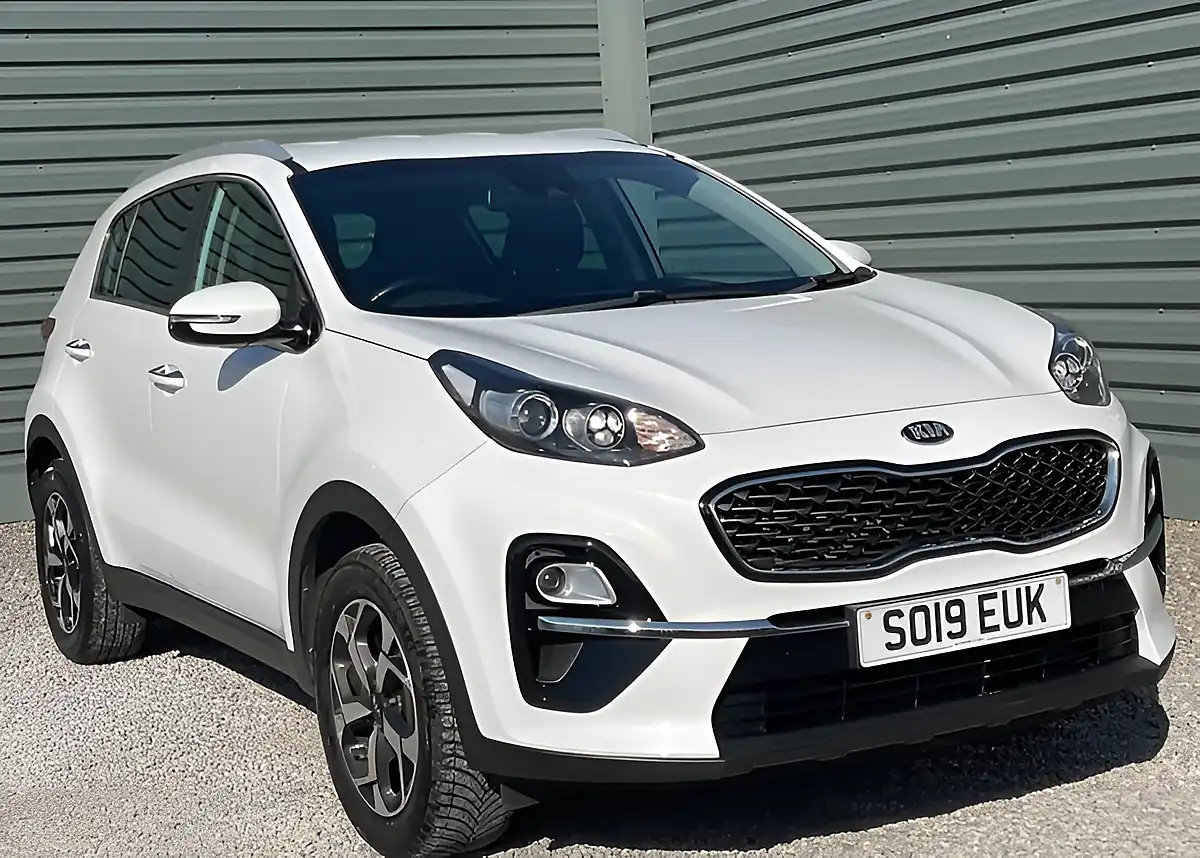 Used 2019 Kia Sportage 2 Isg White - Interior and Exterior details 5