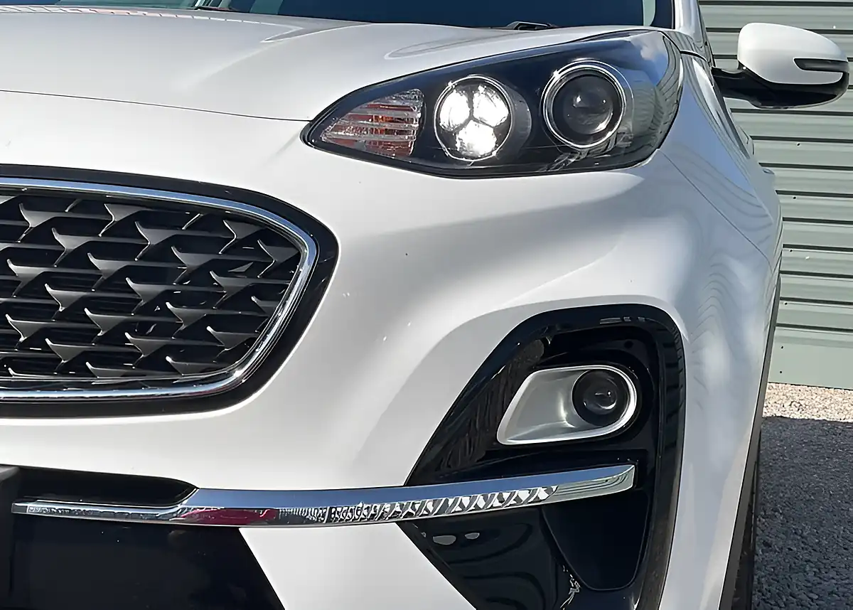 Used 2019 Kia Sportage 2 Isg White - Interior and Exterior details 7