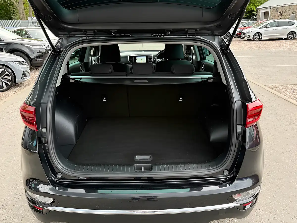 Used 2019 Kia Sportage 2 Phantom Black - Interior and Exterior details 15
