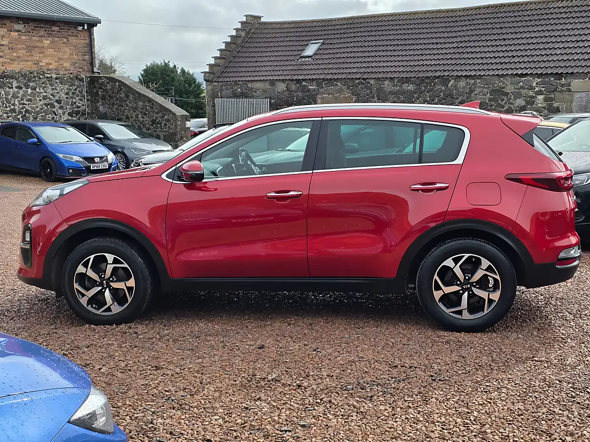 Used 2019 Kia Sportage 2 Red - Interior and Exterior details 14