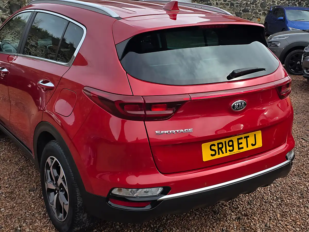 Used 2019 Kia Sportage 2 Red - Interior and Exterior details 16