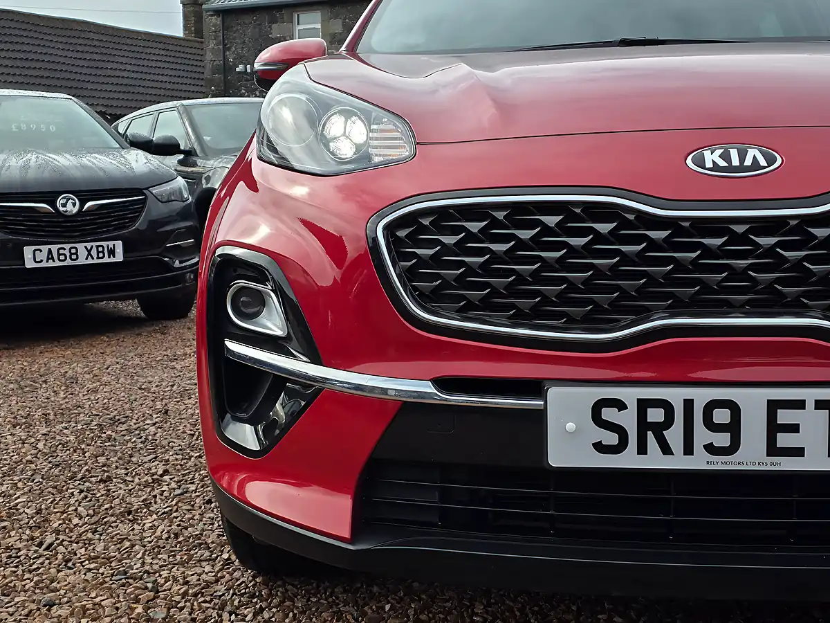 Used 2019 Kia Sportage 2 Red - Interior and Exterior details 4
