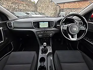 Used 2019 Kia Sportage 2 Red - Interior and Exterior details 7