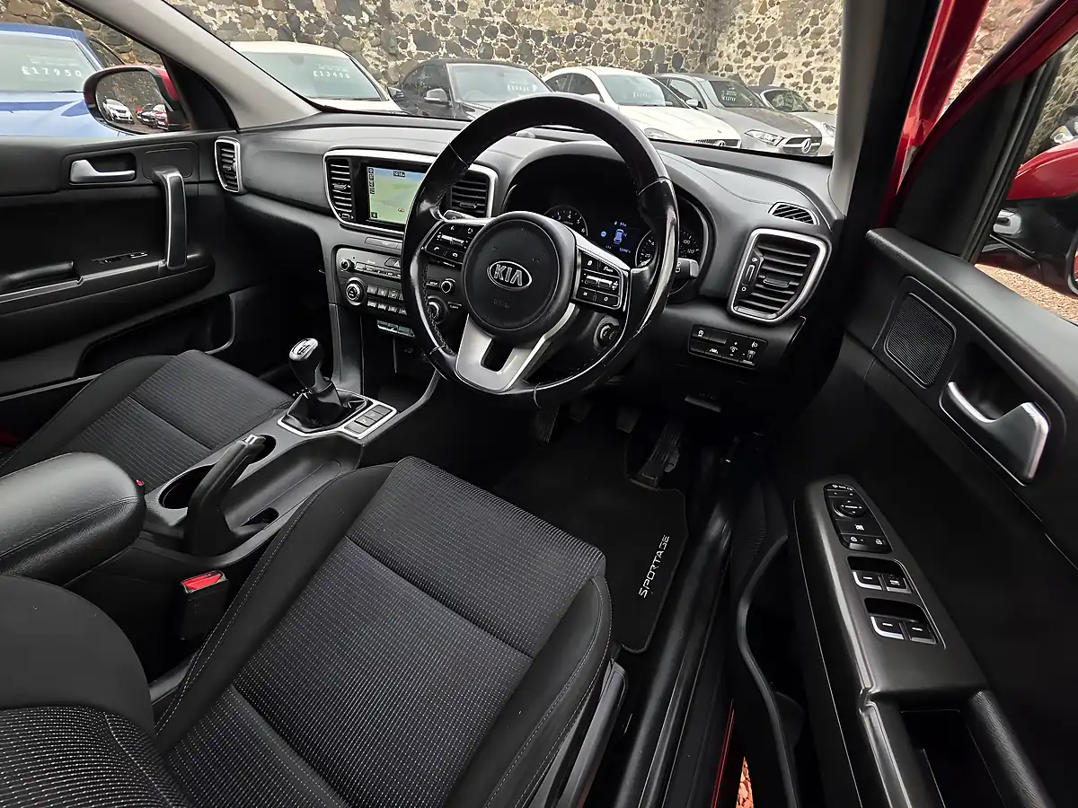 Used 2019 Kia Sportage 2 Red - Interior and Exterior details 8