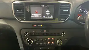 Used 2019 Kia Sportage 2 Red - Interior and Exterior details 7