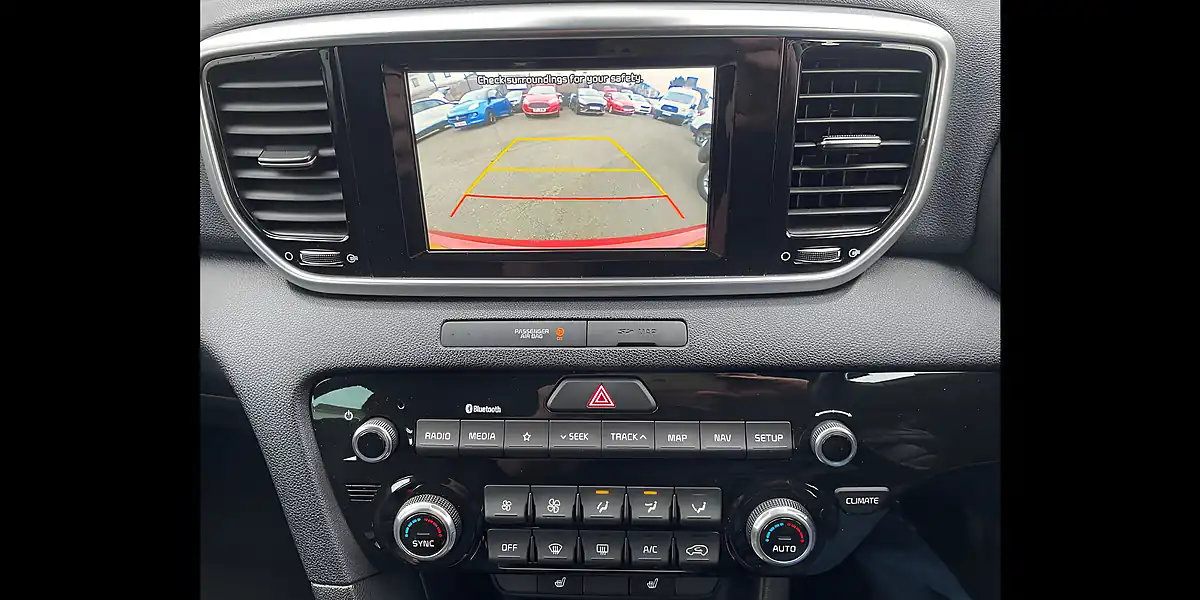 Used 2019 Kia Sportage 2 Red - Interior and Exterior details 14