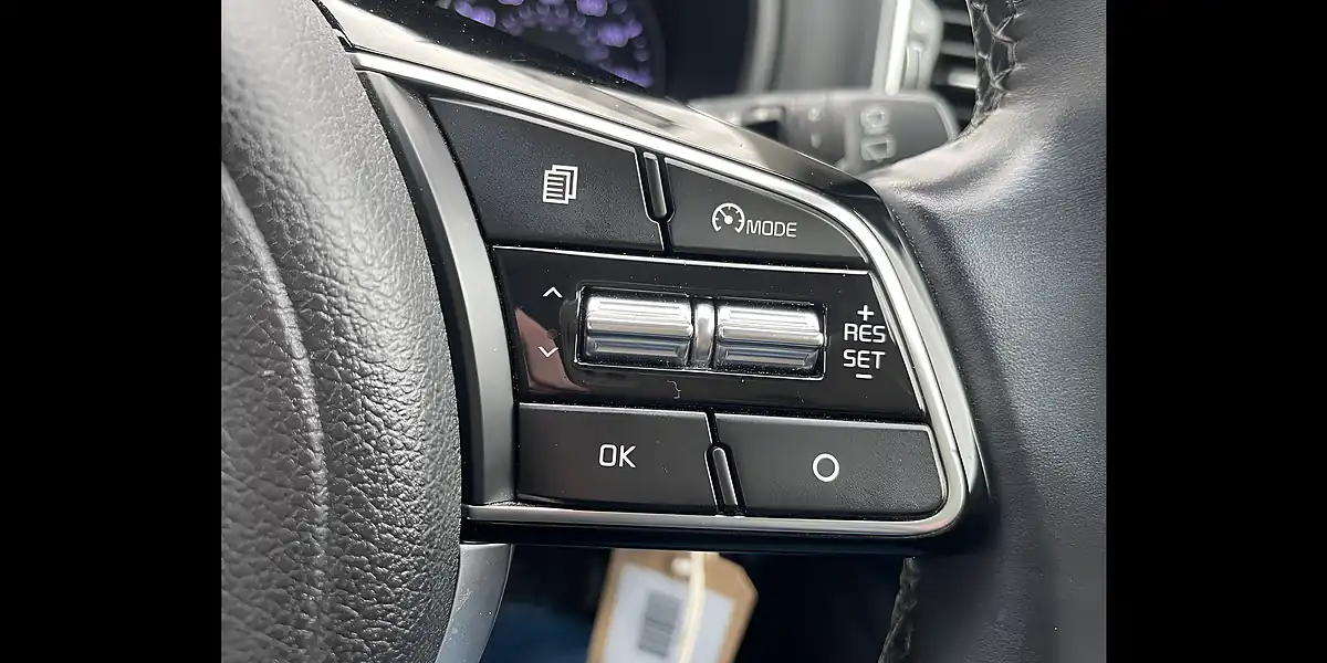 Used 2019 Kia Sportage 2 Red - Interior and Exterior details 19