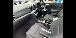 Used 2019 Kia Sportage 2 Red - Interior and Exterior details 9