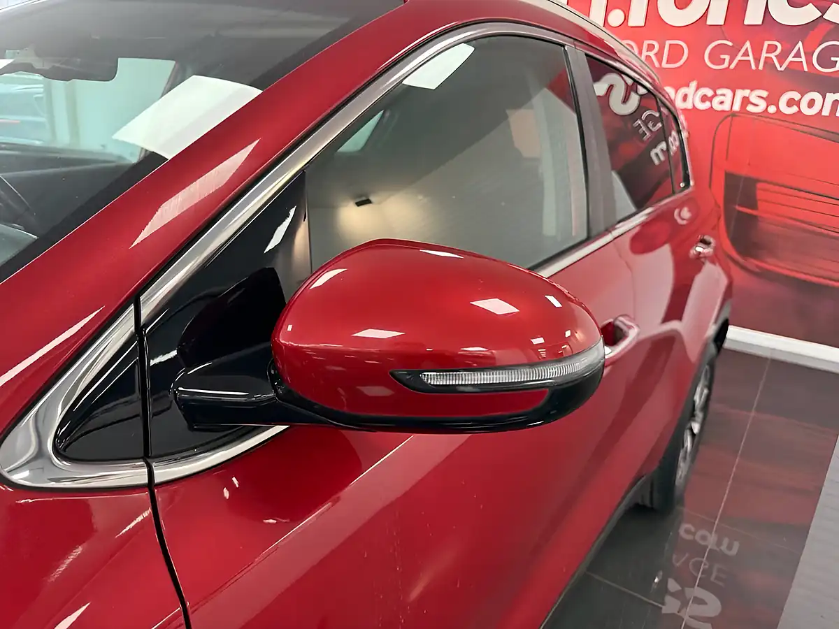 Used 2019 Kia Sportage 2 Red - Interior and Exterior details 12