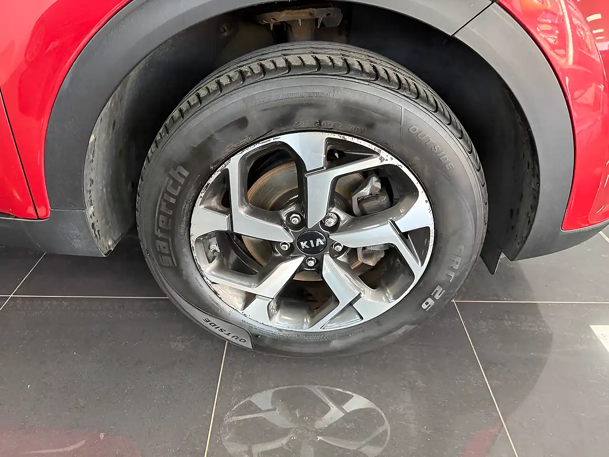 Used 2019 Kia Sportage 2 Red - Interior and Exterior details 14