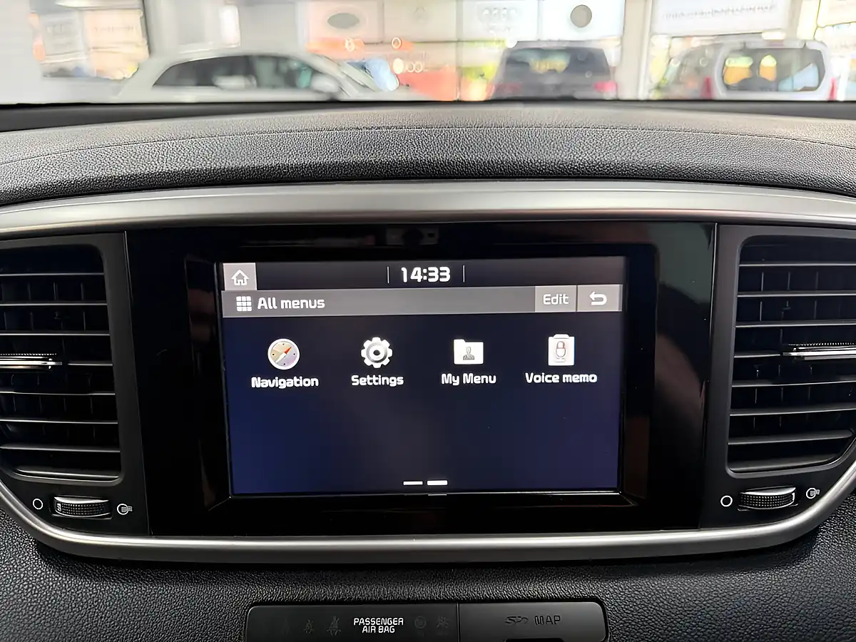Used 2019 Kia Sportage 2 Red - Interior and Exterior details 18
