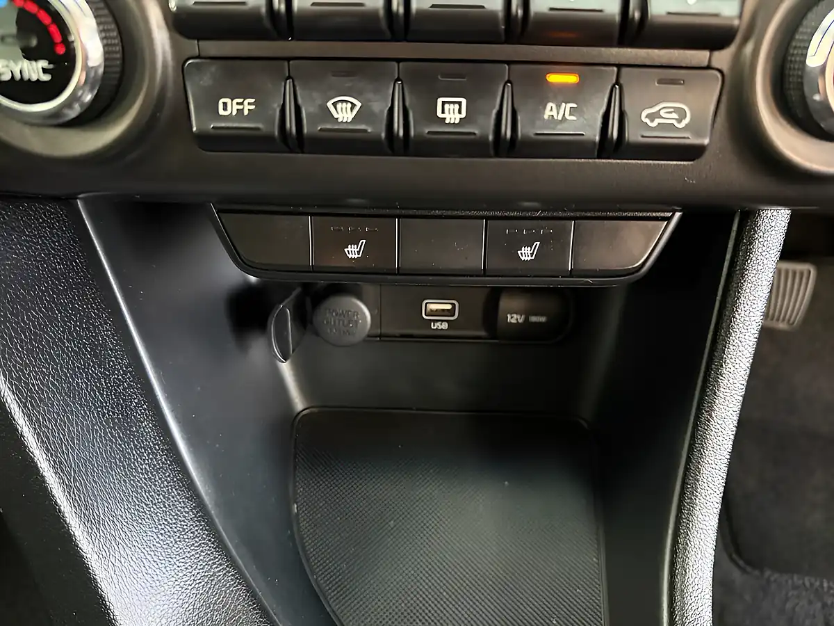 Used 2019 Kia Sportage 2 Red - Interior and Exterior details 19