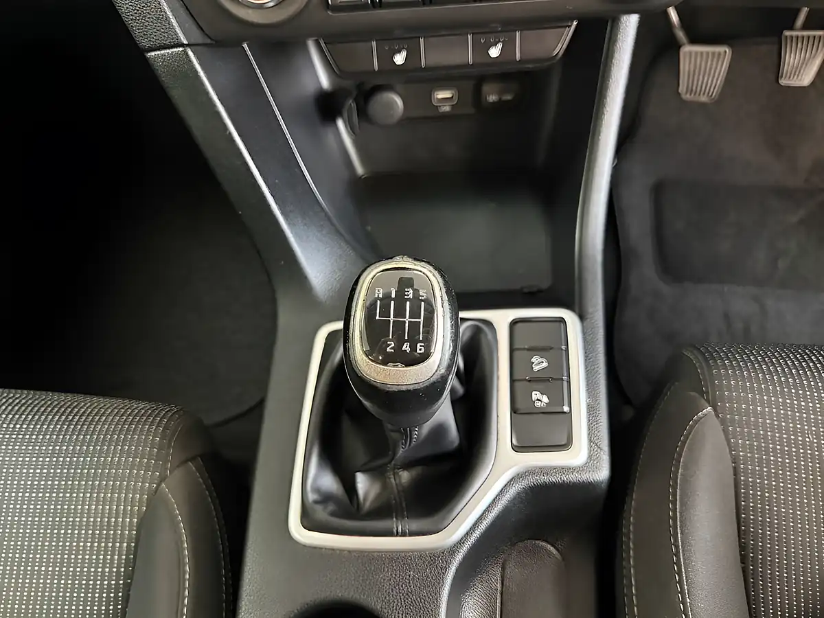 Used 2019 Kia Sportage 2 Red - Interior and Exterior details 20