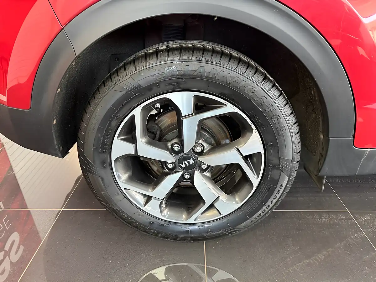 Used 2019 Kia Sportage 2 Red - Interior and Exterior details 3