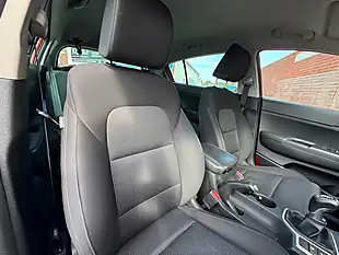 Used 2019 Kia Sportage 2 Red - Interior and Exterior details 10