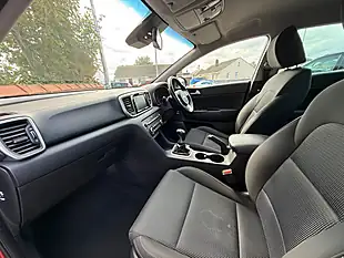 Used 2019 Kia Sportage 2 Red - Interior and Exterior details 13