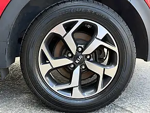 Used 2019 Kia Sportage 2 Red - Interior and Exterior details 17