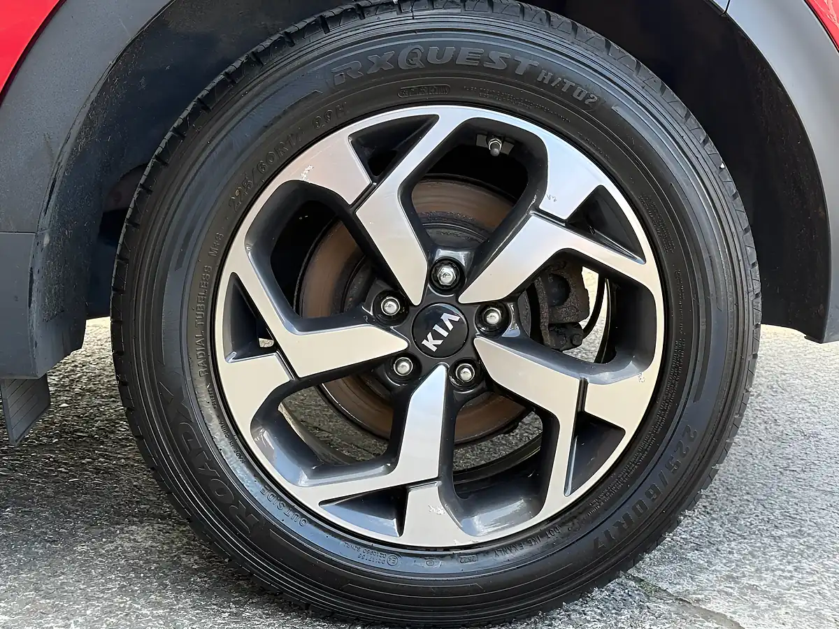 Used 2019 Kia Sportage 2 Red - Interior and Exterior details 17