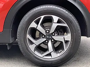Used 2019 Kia Sportage 2 Red - Interior and Exterior details 11