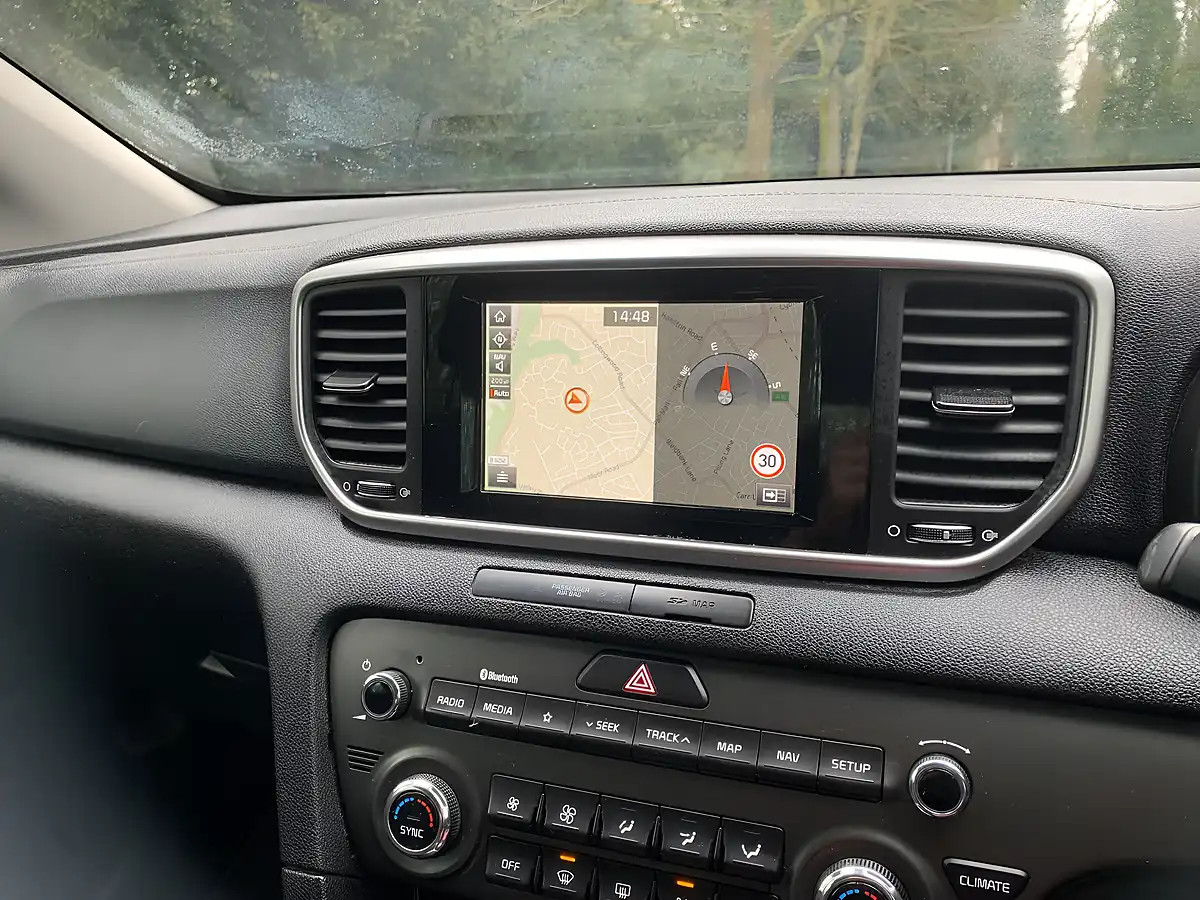 Used 2019 Kia Sportage 2 Red - Interior and Exterior details 19