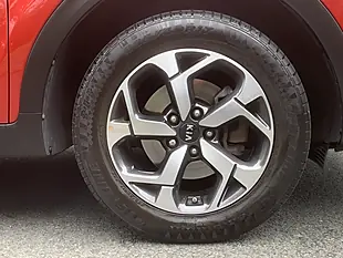 Used 2019 Kia Sportage 2 Red - Interior and Exterior details 9