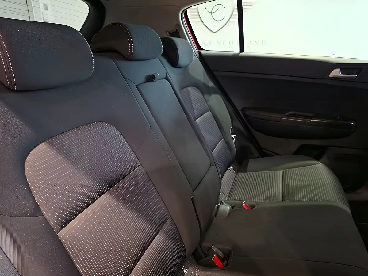 Used 2019 Kia Sportage 2 Red - Interior and Exterior details 16