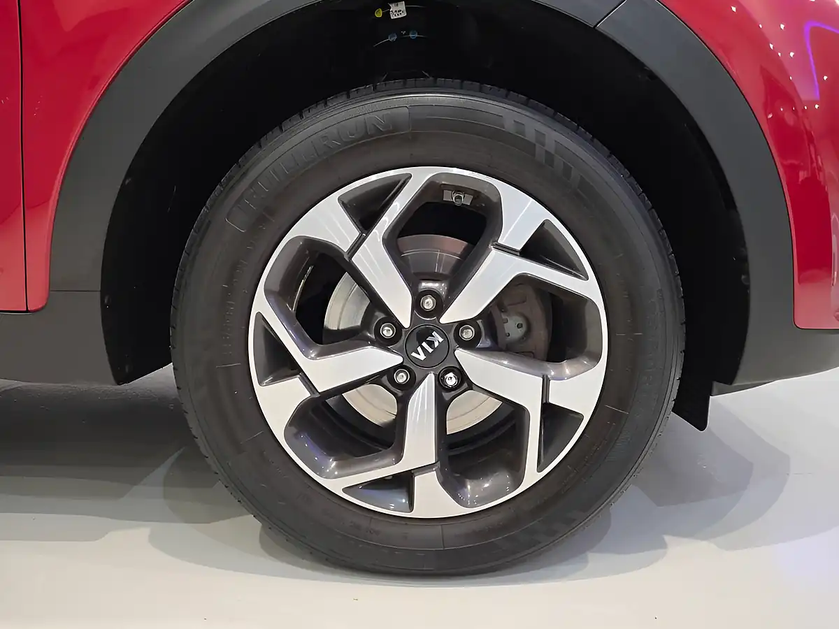 Used 2019 Kia Sportage 2 Red - Interior and Exterior details 8