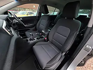 Used 2019 Kia Sportage 2 Silver Frost Metallic - Interior and Exterior details 10