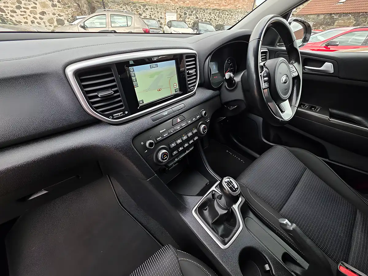 Used 2019 Kia Sportage 2 Silver Frost Metallic - Interior and Exterior details 11