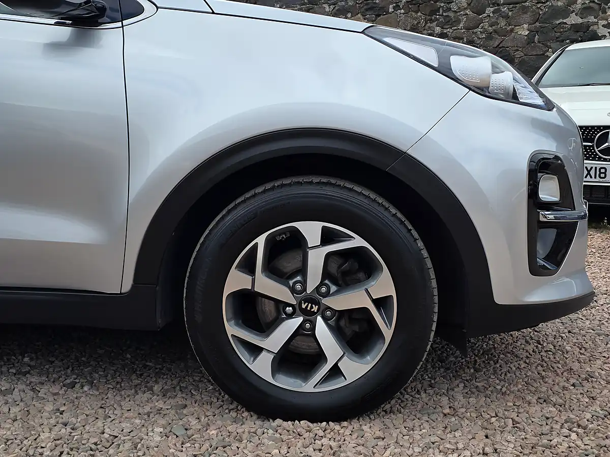 Used 2019 Kia Sportage 2 Silver Frost Metallic - Interior and Exterior details 20