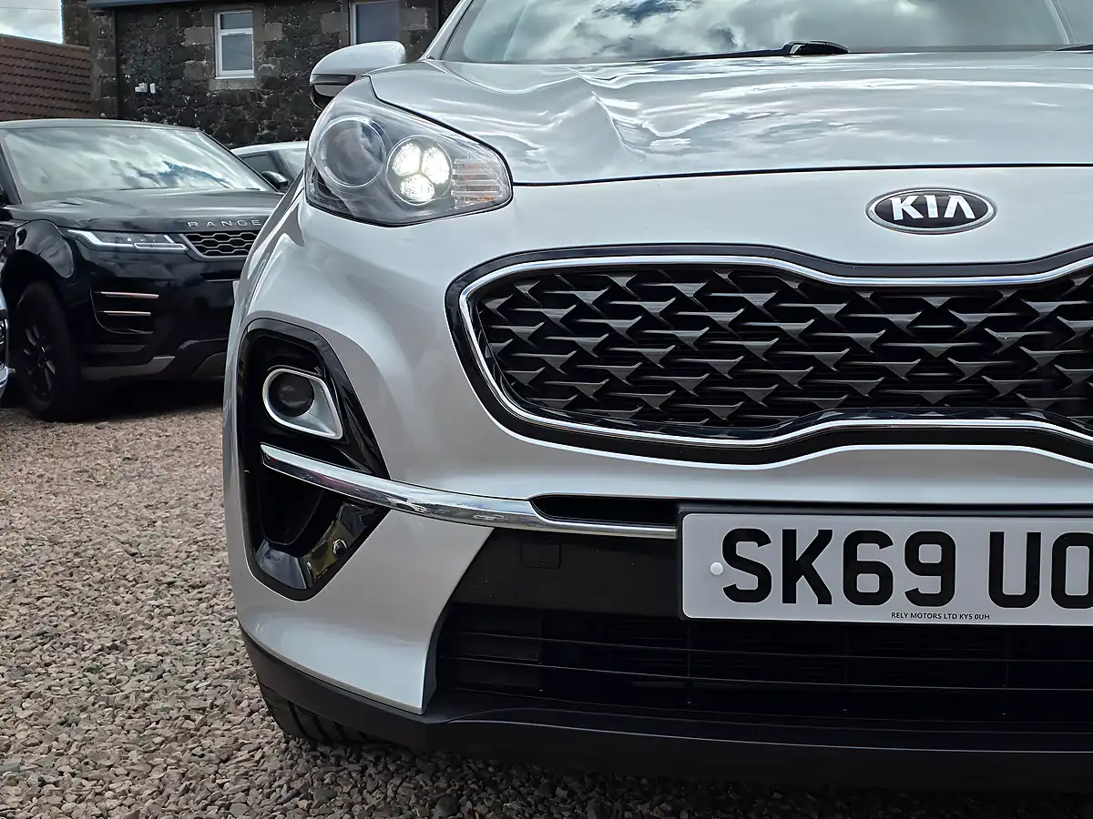 Used 2019 Kia Sportage 2 Silver Frost Metallic - Interior and Exterior details 4