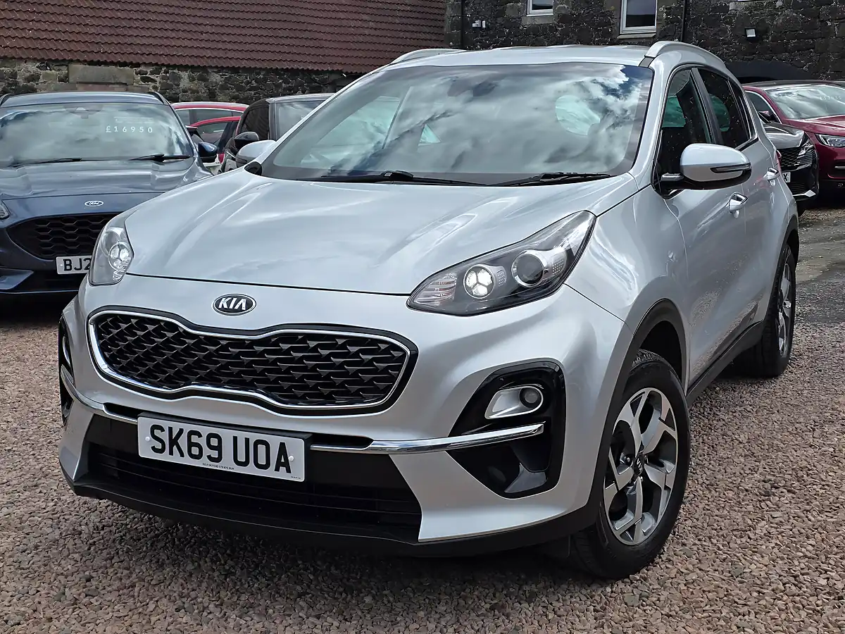 Used 2019 Kia Sportage 2 Silver Frost Metallic - Interior and Exterior details 5