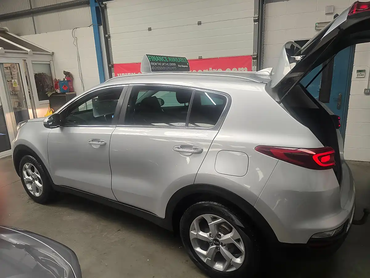 Used 2019 Kia Sportage 2 Silver - Interior and Exterior details 5