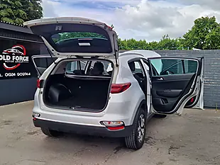 Used 2019 Kia Sportage 2 Silver - Interior and Exterior details 12