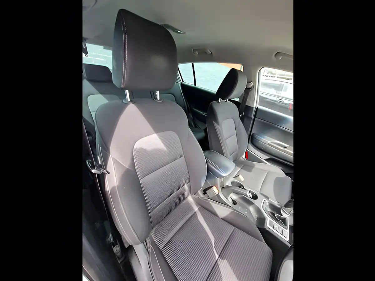 Used 2019 Kia Sportage 2 Silver - Interior and Exterior details 14