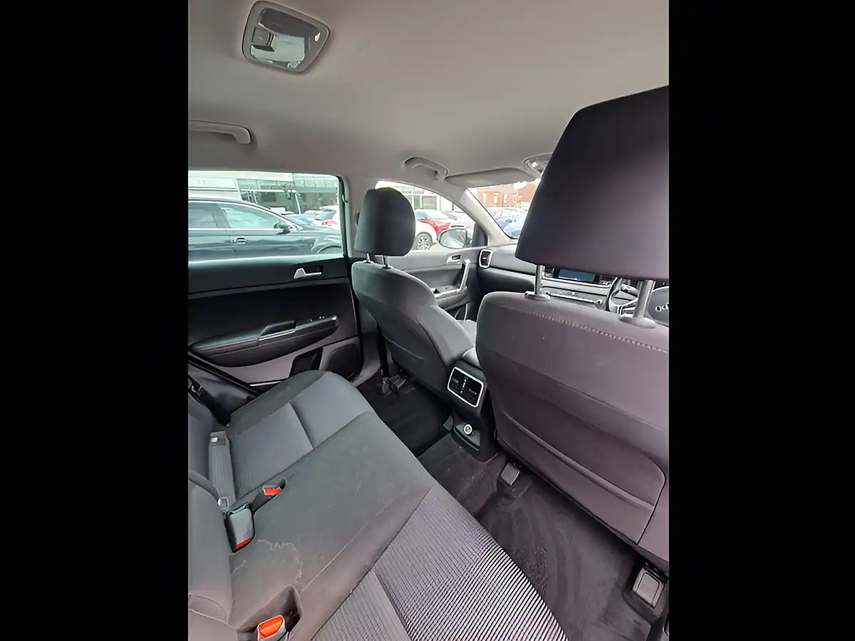 Used 2019 Kia Sportage 2 Silver - Interior and Exterior details 15